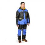 Tuta di colore azzurro/nera per istruttore cinofilo