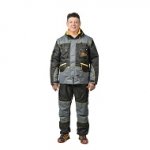 Tuta di colore grigio/nera per addestramento del cane