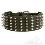 Collare in cuoio con borchie a punta e piramidi per cane