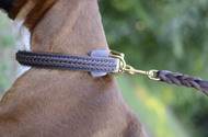 Collare in cuoio con intrecciamento per Boxer Collare in cuoio con intrecciamento per Boxer
