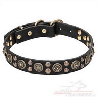 Collare "Boho Style" con borchie in ottone per cane grande Collare "Boho Style" con borchie in ottone per cane grande