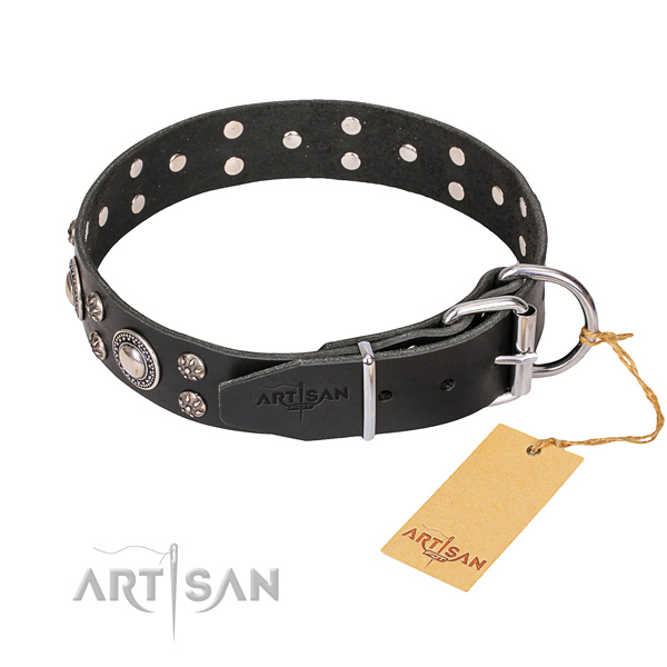 Collare elegante di cuoio nero Artisan per cane