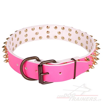 Collare rosa borchiato in pelle per cani